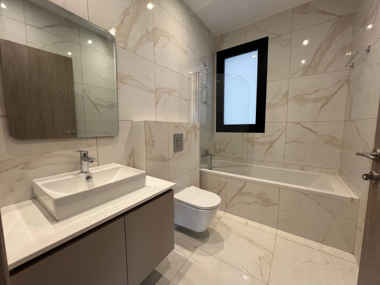 Apartment (Penthouse) in Agios Athanasios, Limassol for Sale