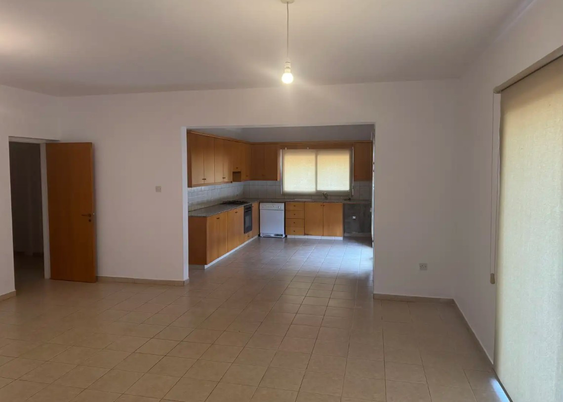 Building (Default) in Kolossi, Limassol for Sale