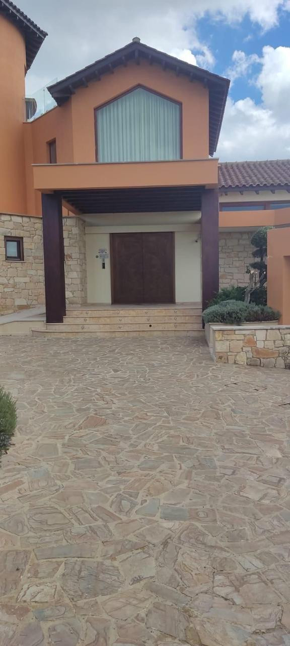 House (Detached) in Agios Tychonas, Limassol for Sale