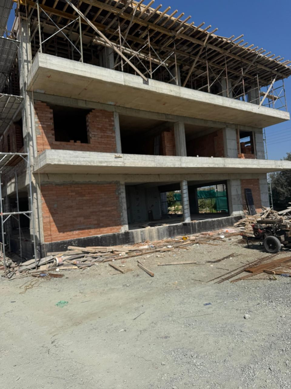 Apartment (Penthouse) in Erimi, Limassol for Sale