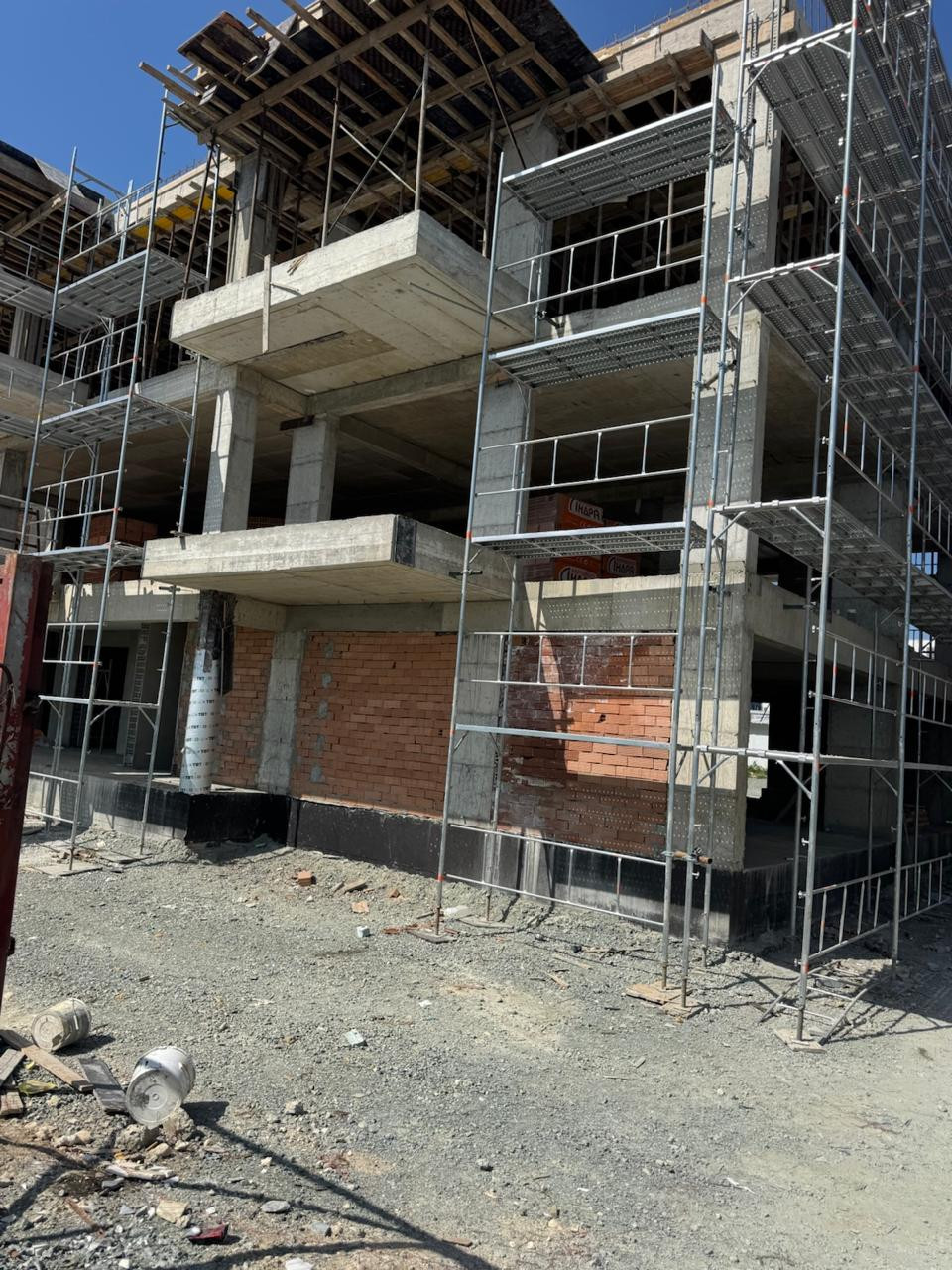 Apartment (Penthouse) in Erimi, Limassol for Sale