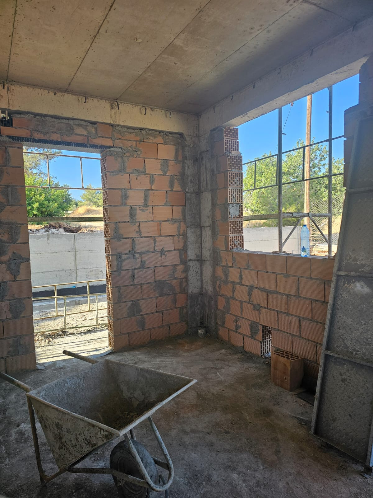 House (Detached) in Souni-Zanakia, Limassol for Sale