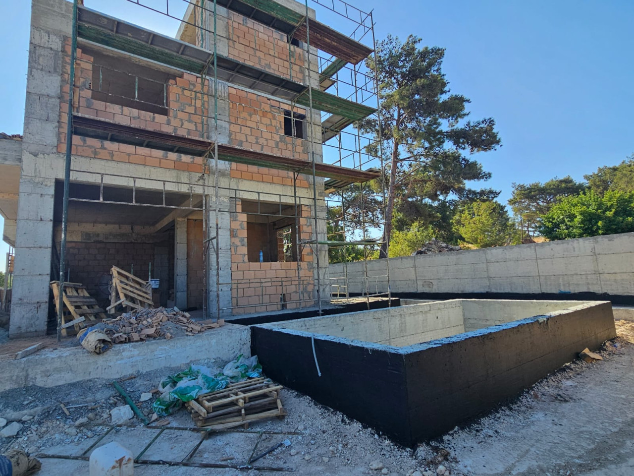 House (Detached) in Souni-Zanakia, Limassol for Sale