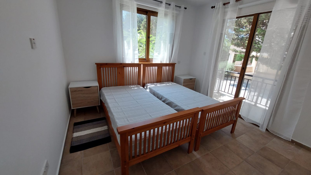 Apartment (Flat) in Universal, Paphos for Sale