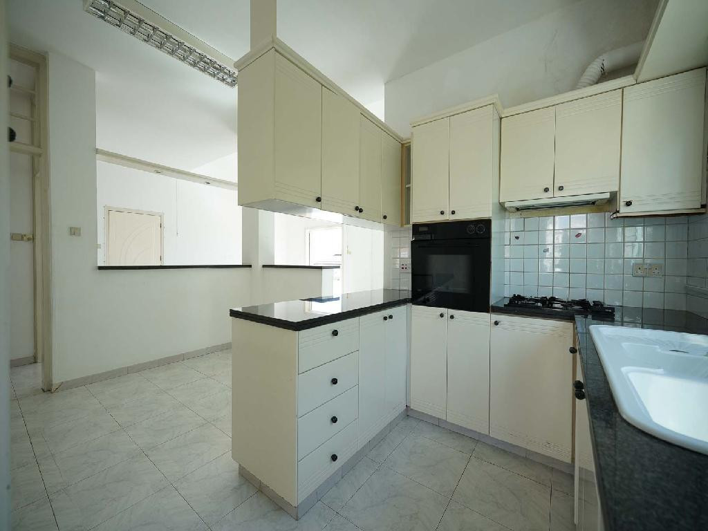 Apartment (Flat) in Pallouriotissa, Nicosia for Sale