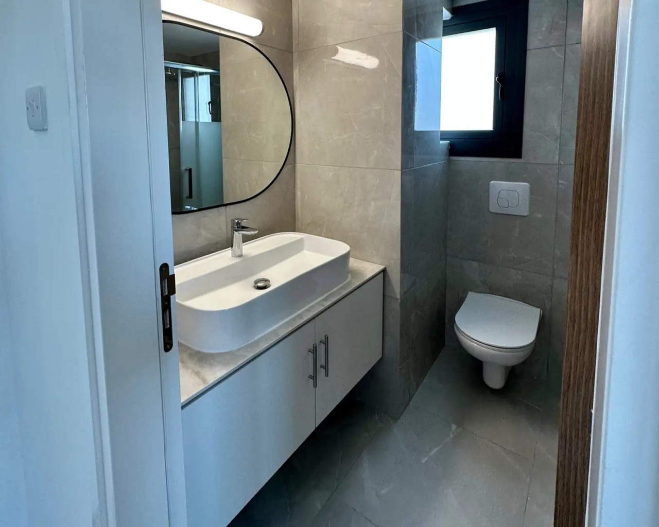 Apartment (Flat) in Agioi Omologites, Nicosia for Rent