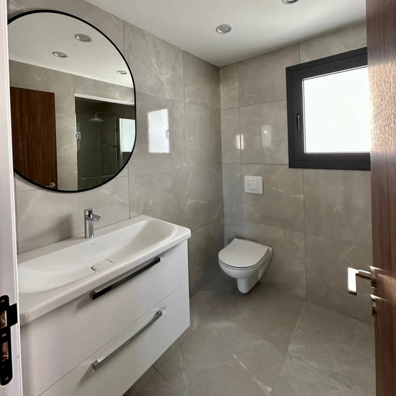 Apartment (Flat) in Agioi Omologites, Nicosia for Rent