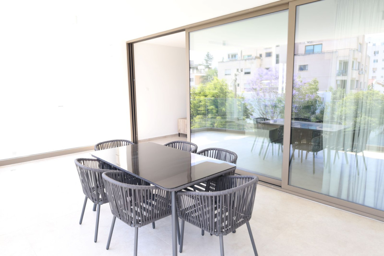 Apartment (Penthouse) in Agios Dometios, Nicosia for Rent