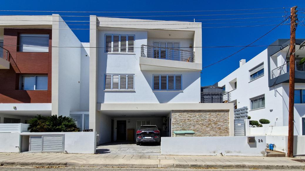 House (Semi detached) in Engomi, Nicosia for Sale
