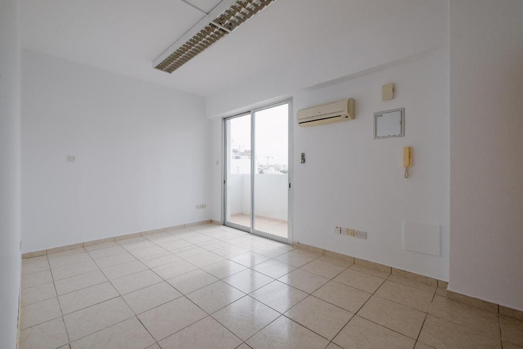 Commercial (Office) in Agios Antonios, Nicosia for Sale