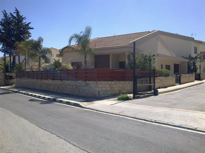 House (Detached) in Parekklisia, Limassol for Sale