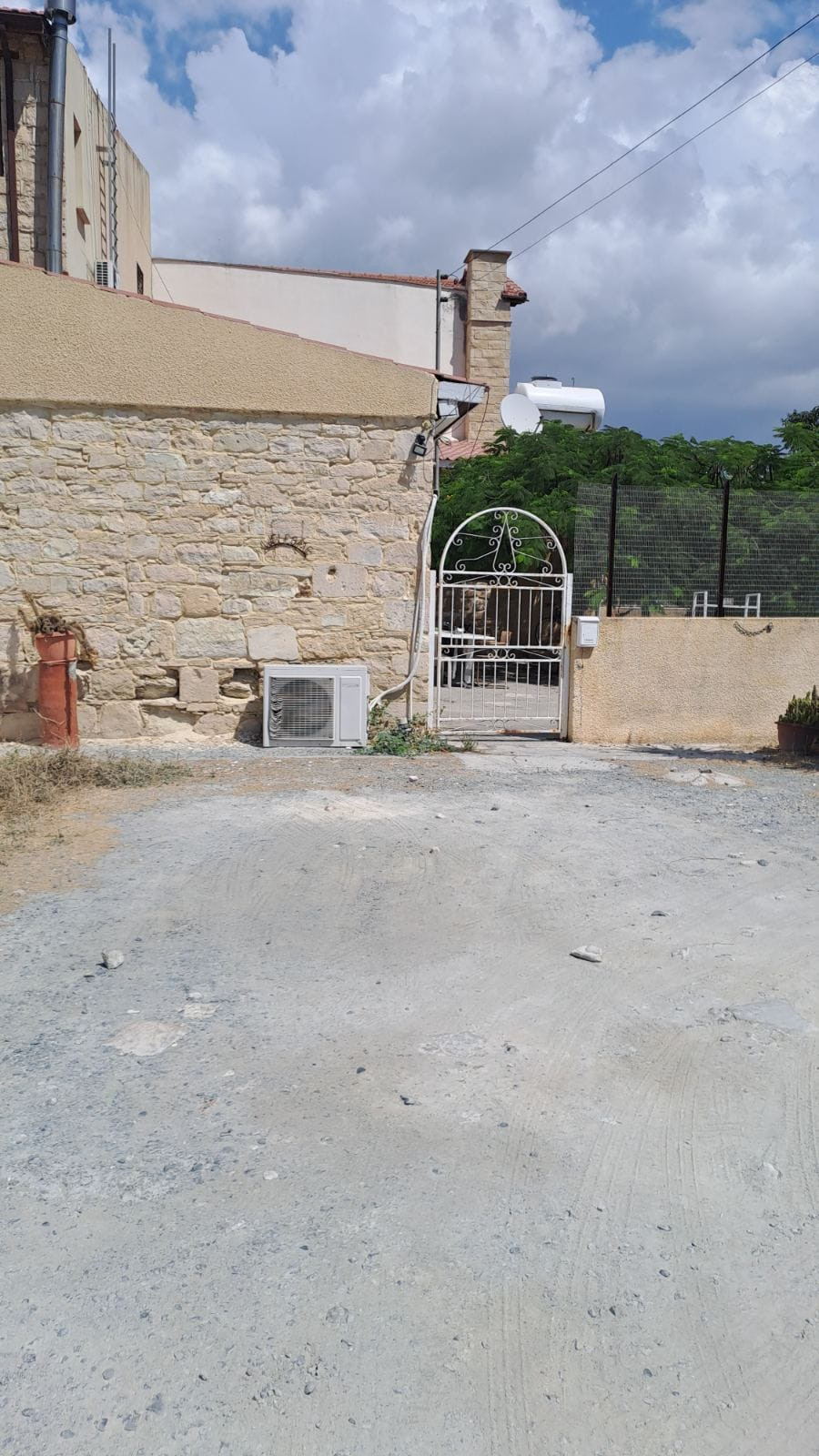 House (Semi detached) in Agios Tychonas, Limassol for Sale