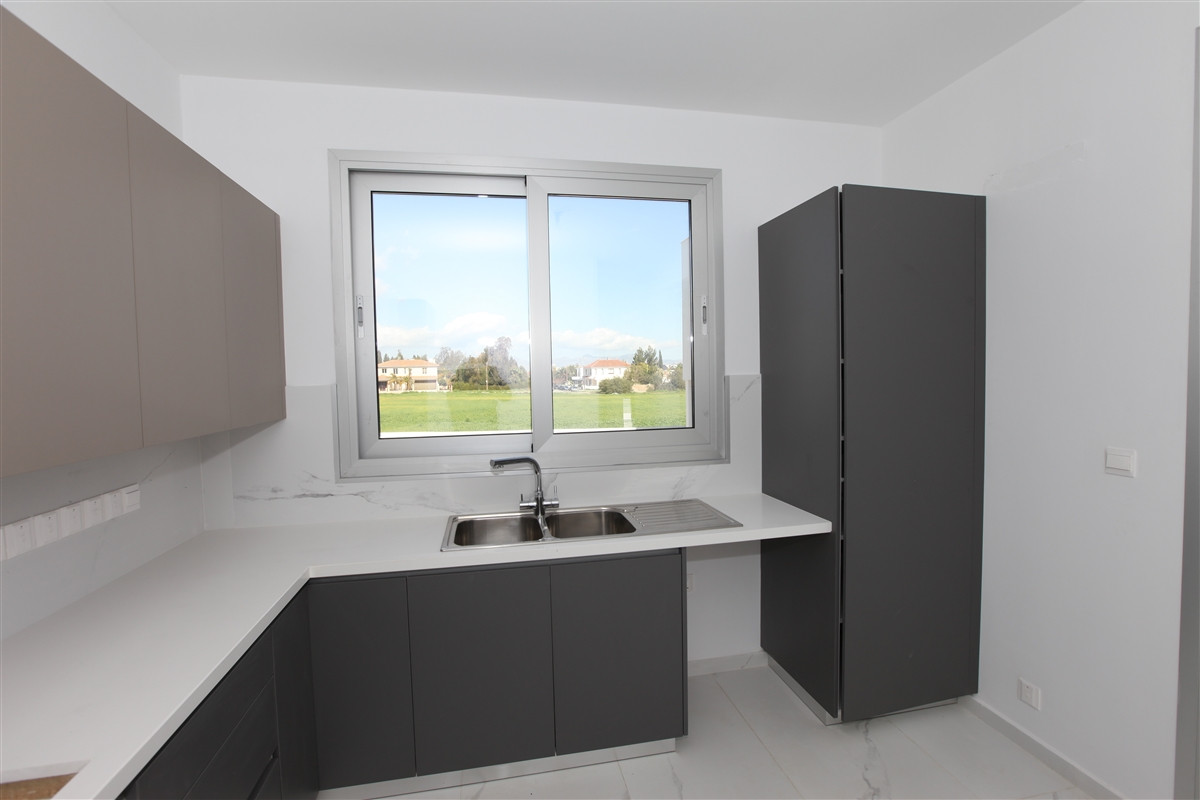 House (Semi detached) in Strovolos, Nicosia for Rent