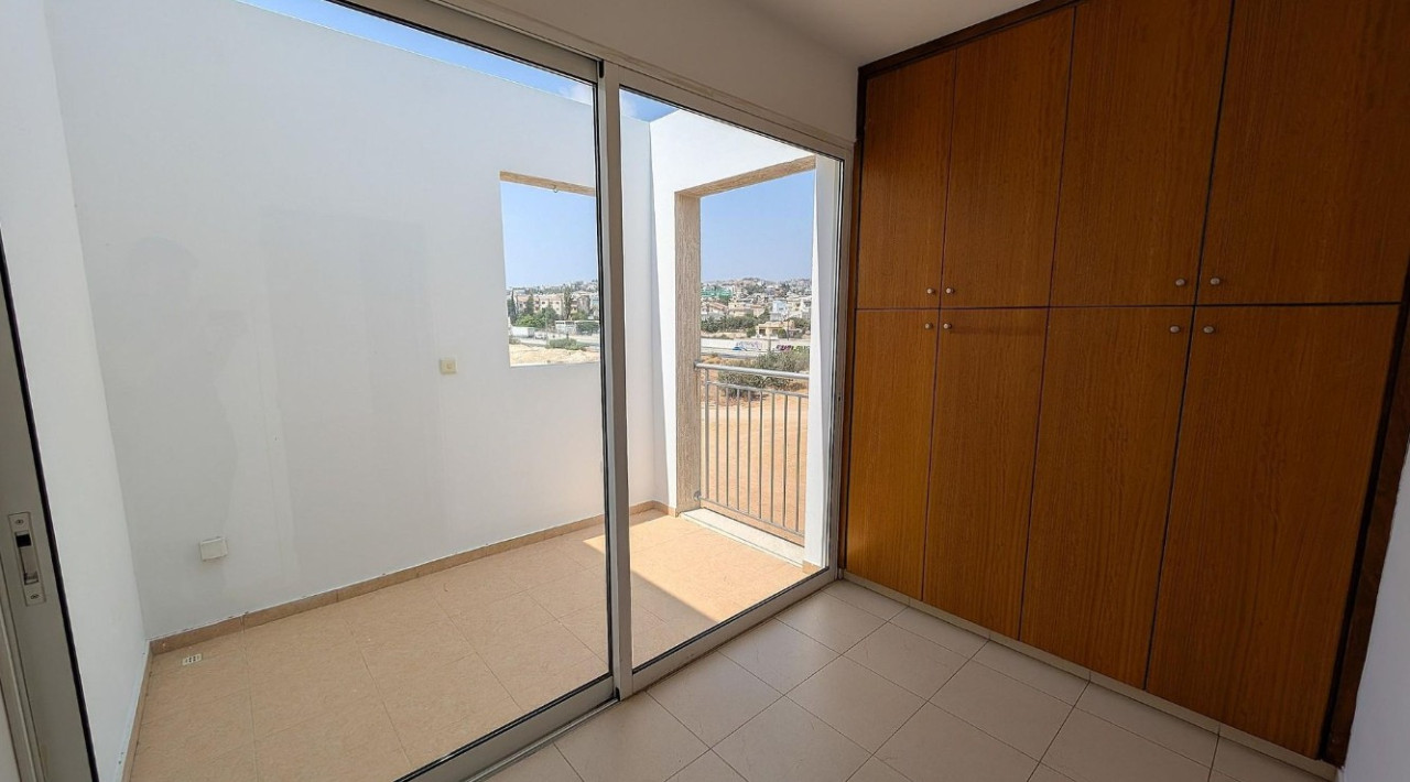 Apartment (Flat) in Mesa Geitonia, Limassol for Sale