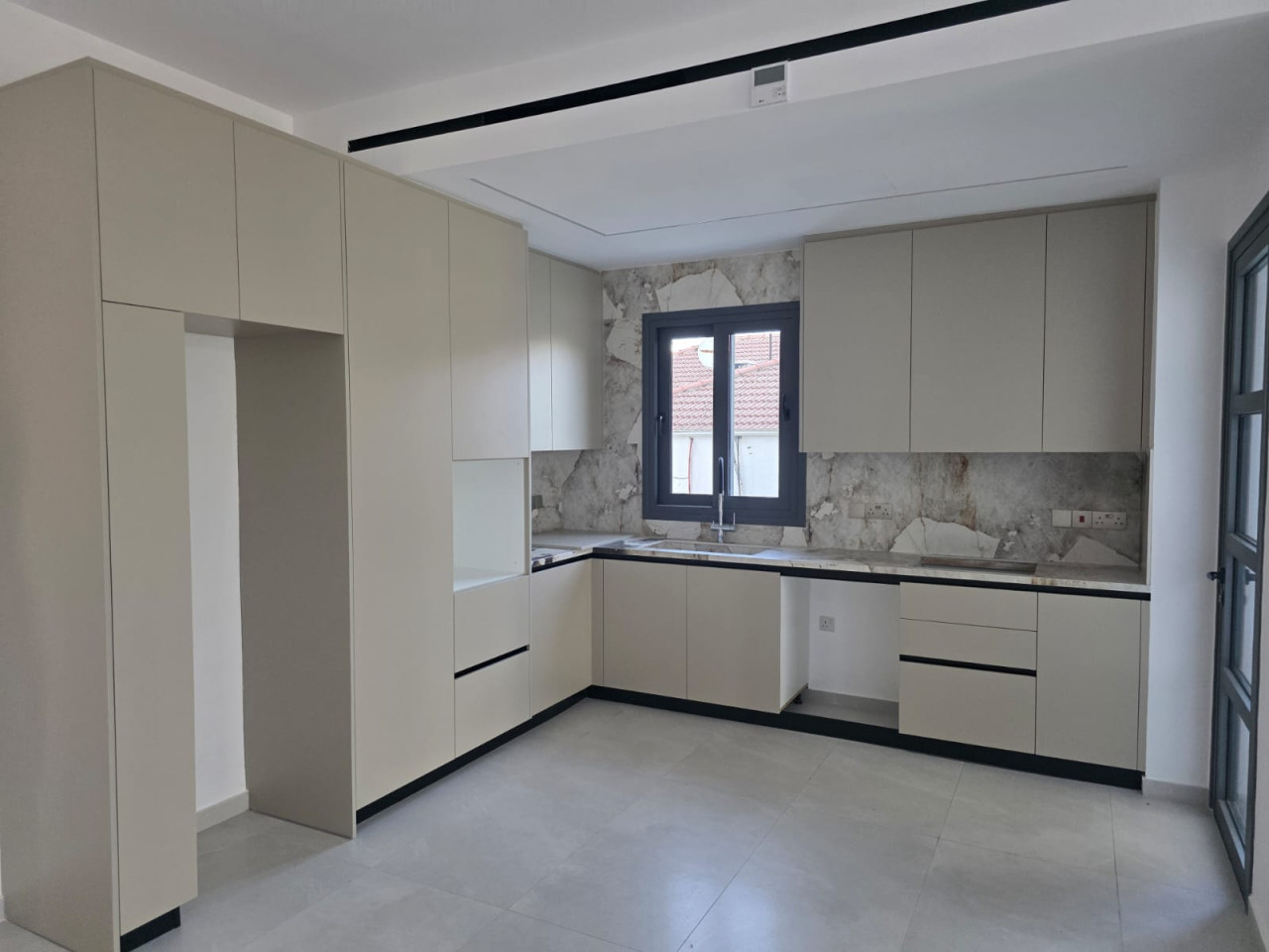 Apartment (Flat) in Neapoli, Limassol for Sale