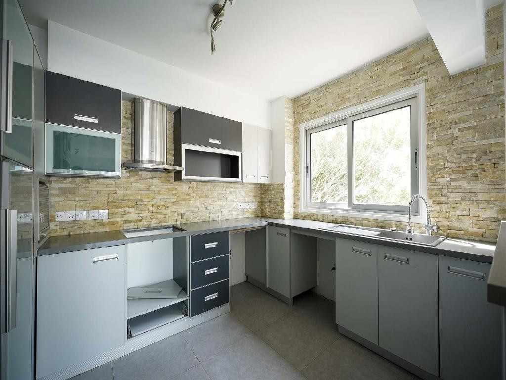 Apartment (Flat) in Pallouriotissa, Nicosia for Sale