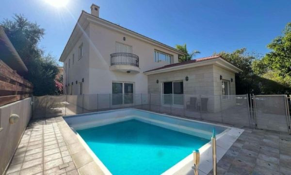 House (Detached) in Aglantzia, Nicosia for Sale