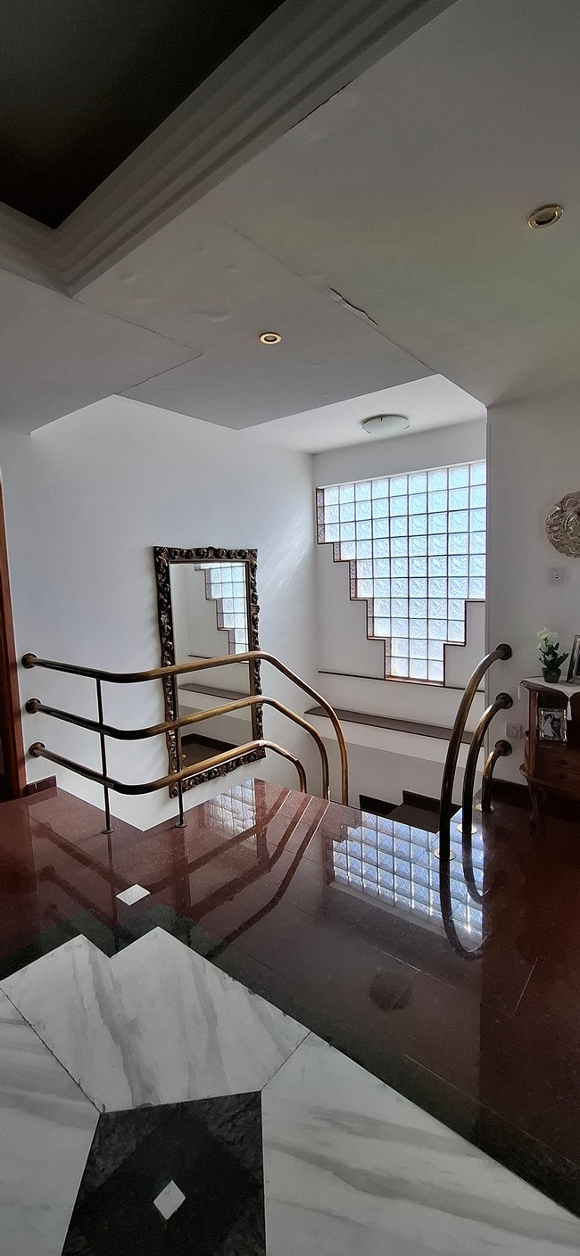 Apartment (Penthouse) in Polemidia (Kato), Limassol for Sale