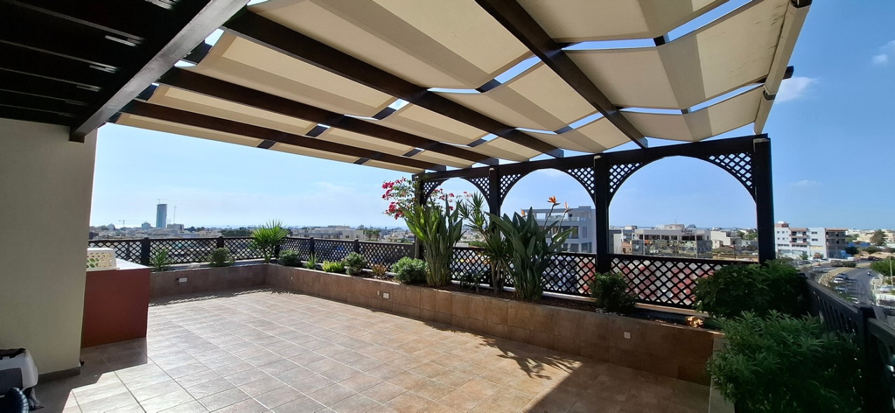 Apartment (Penthouse) in Polemidia (Kato), Limassol for Sale