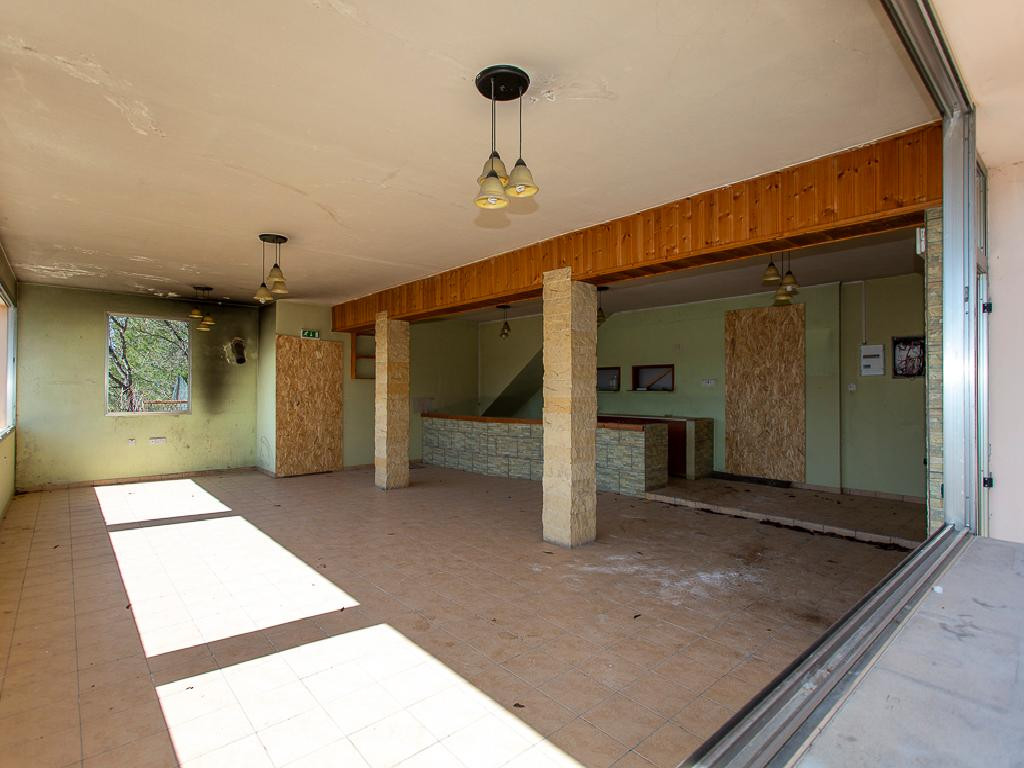 Commercial (Warehouse/Factory) in Arsos, Limassol for Sale