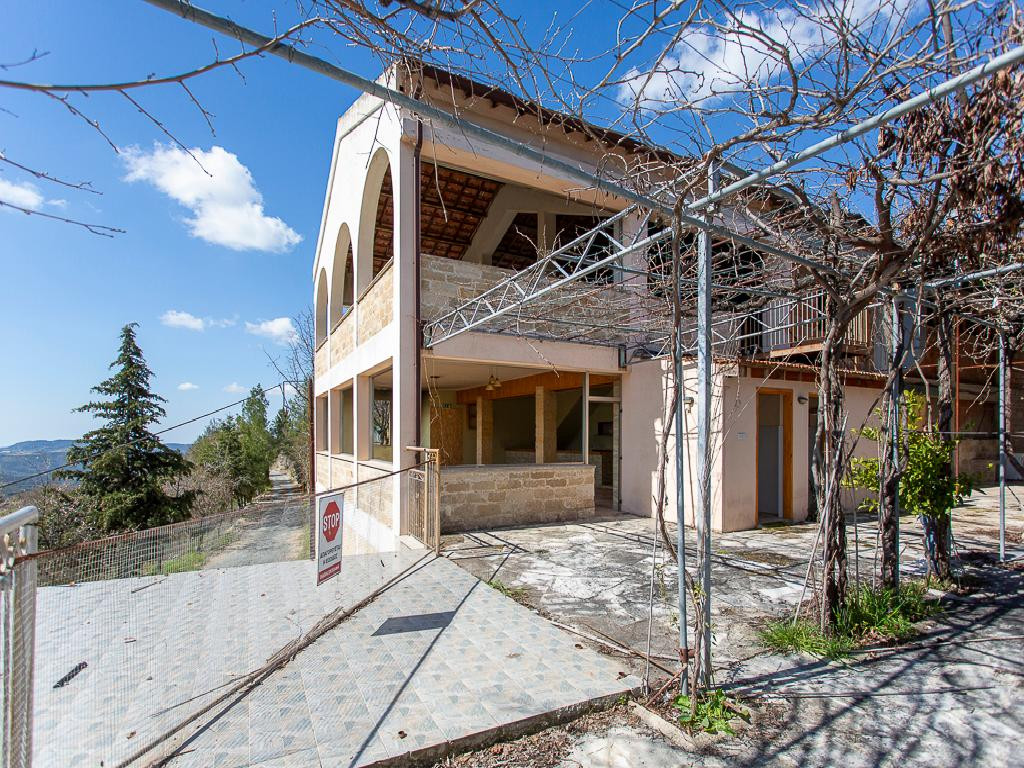 Commercial (Warehouse/Factory) in Arsos, Limassol for Sale