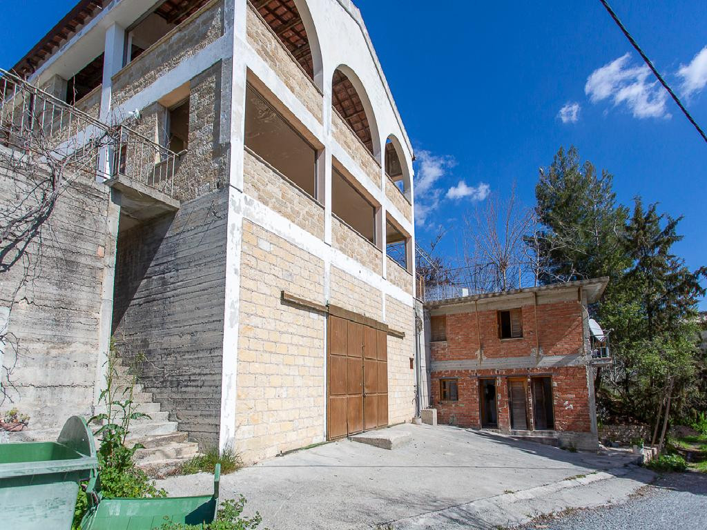 Commercial (Warehouse/Factory) in Arsos, Limassol for Sale
