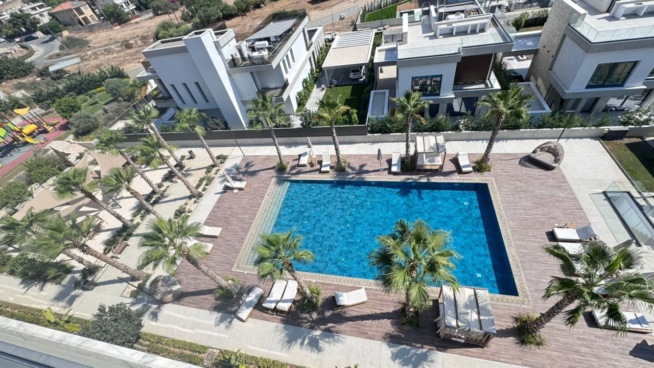 Apartment (Penthouse) in Moutagiaka, Limassol for Sale