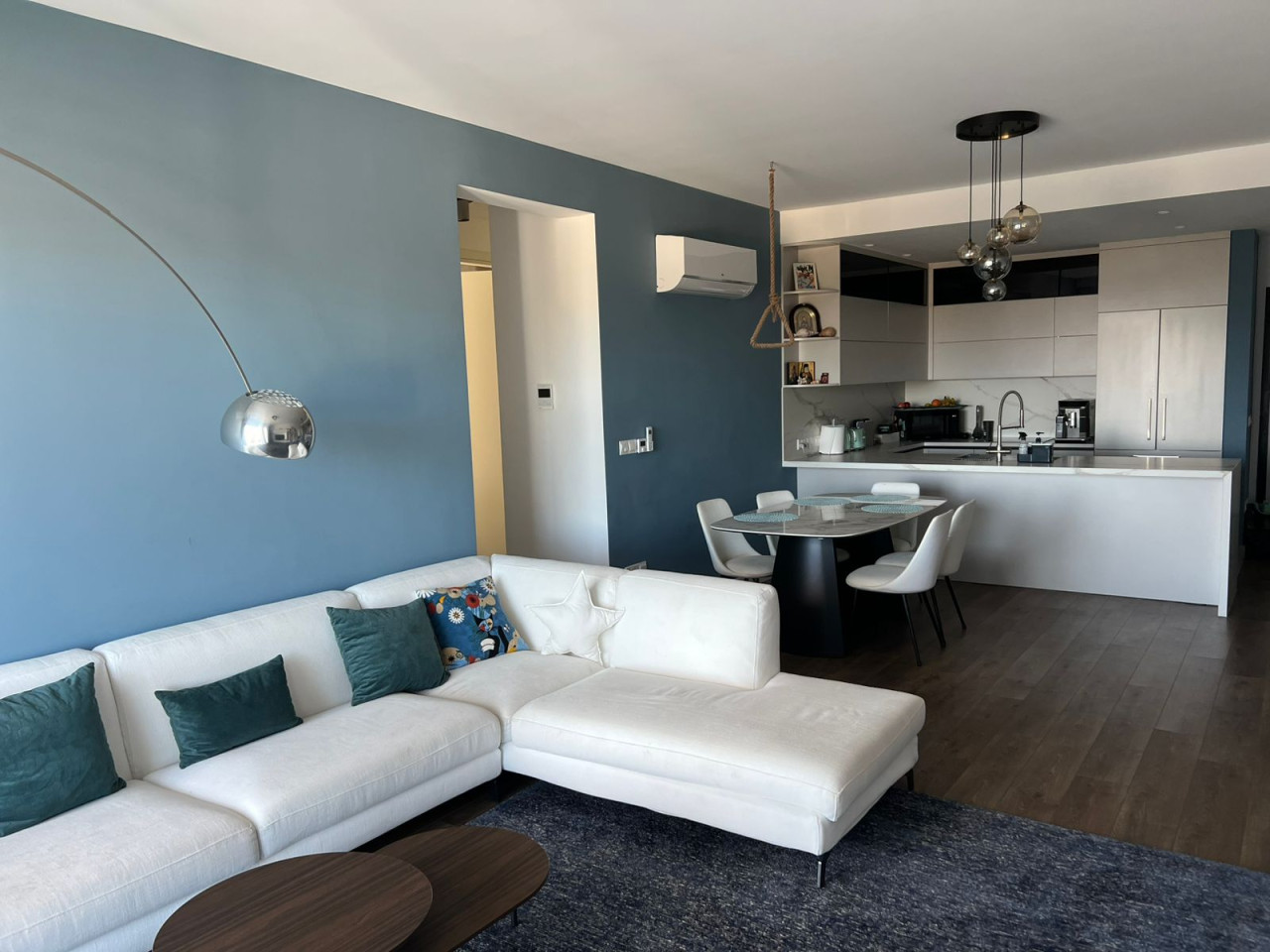 Apartment (Penthouse) in Moutagiaka, Limassol for Sale