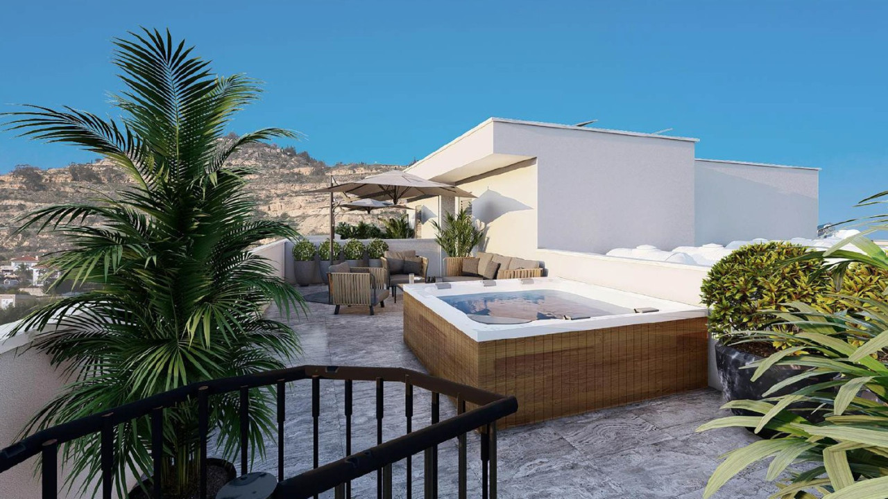 Apartment (Penthouse) in Oroklini, Larnaca for Sale