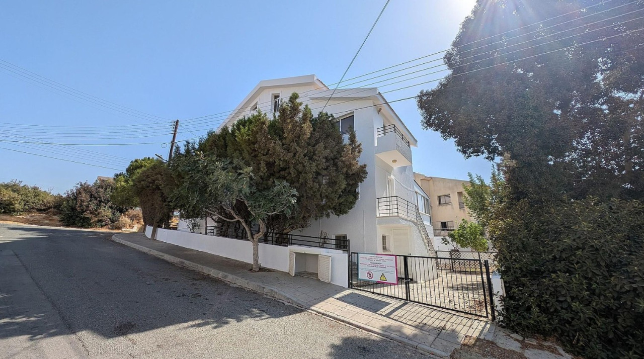House (Detached) in Agia Fyla, Limassol for Sale