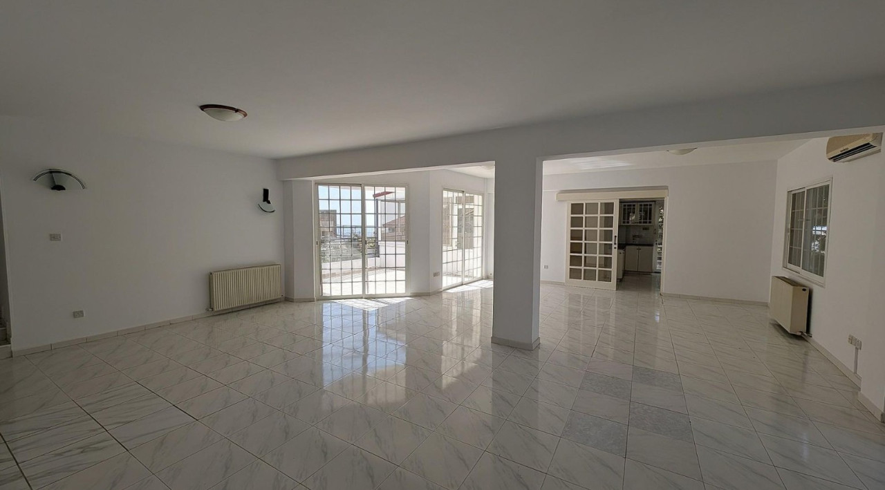 House (Detached) in Agia Fyla, Limassol for Sale