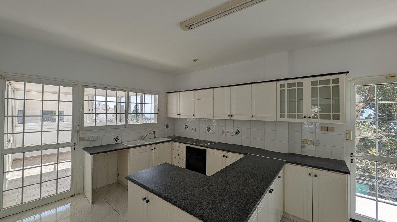 House (Detached) in Agia Fyla, Limassol for Sale