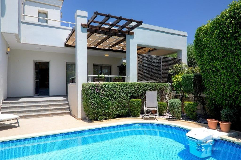 House (Detached) in Amathounta, Limassol for Sale