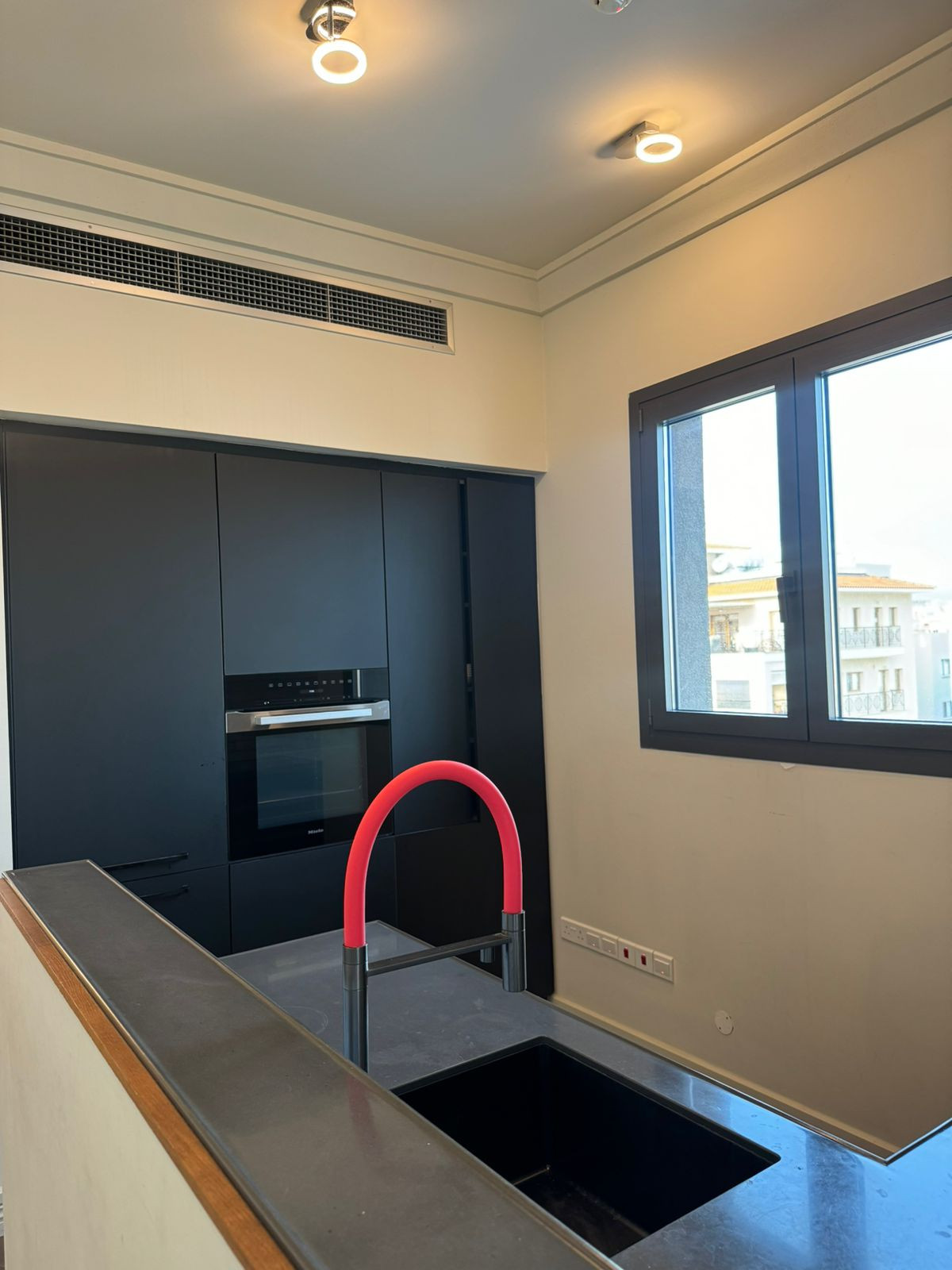 Apartment (Penthouse) in Neapoli, Limassol for Rent