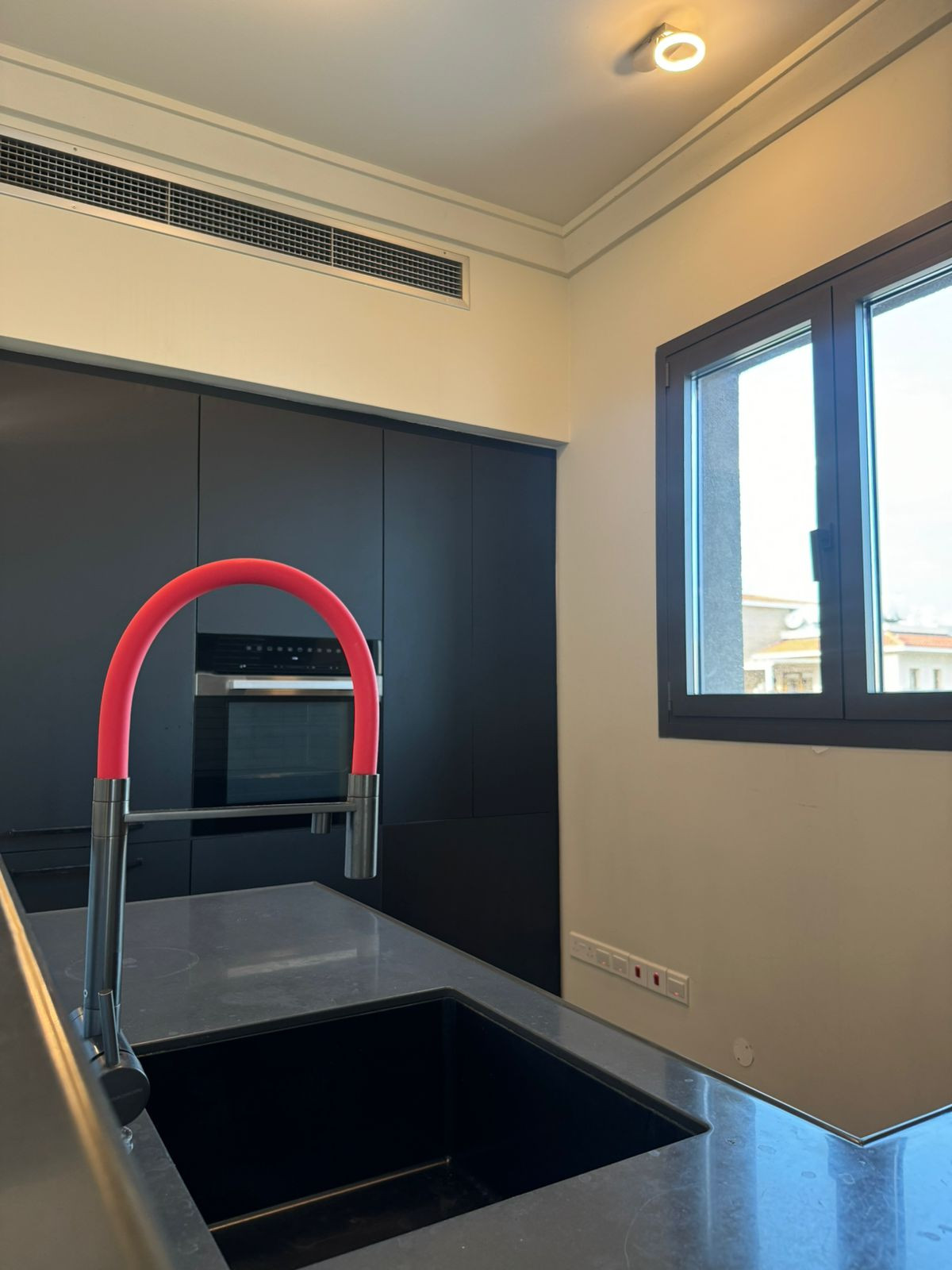 Apartment (Penthouse) in Neapoli, Limassol for Rent