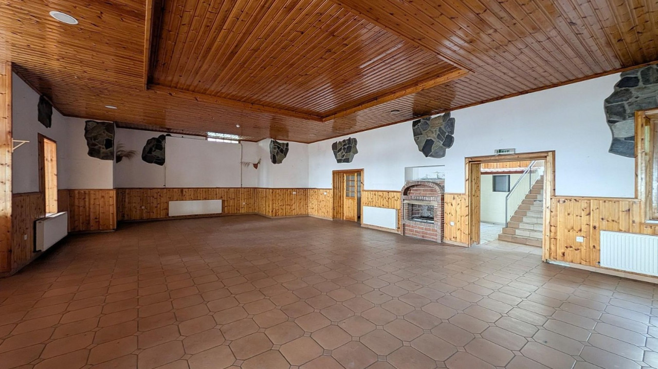 Commercial (Hotel) in Pedoulas, Nicosia for Sale