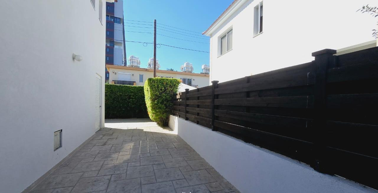 Apartment (Flat) in Germasoyia Tourist Area, Limassol for Rent