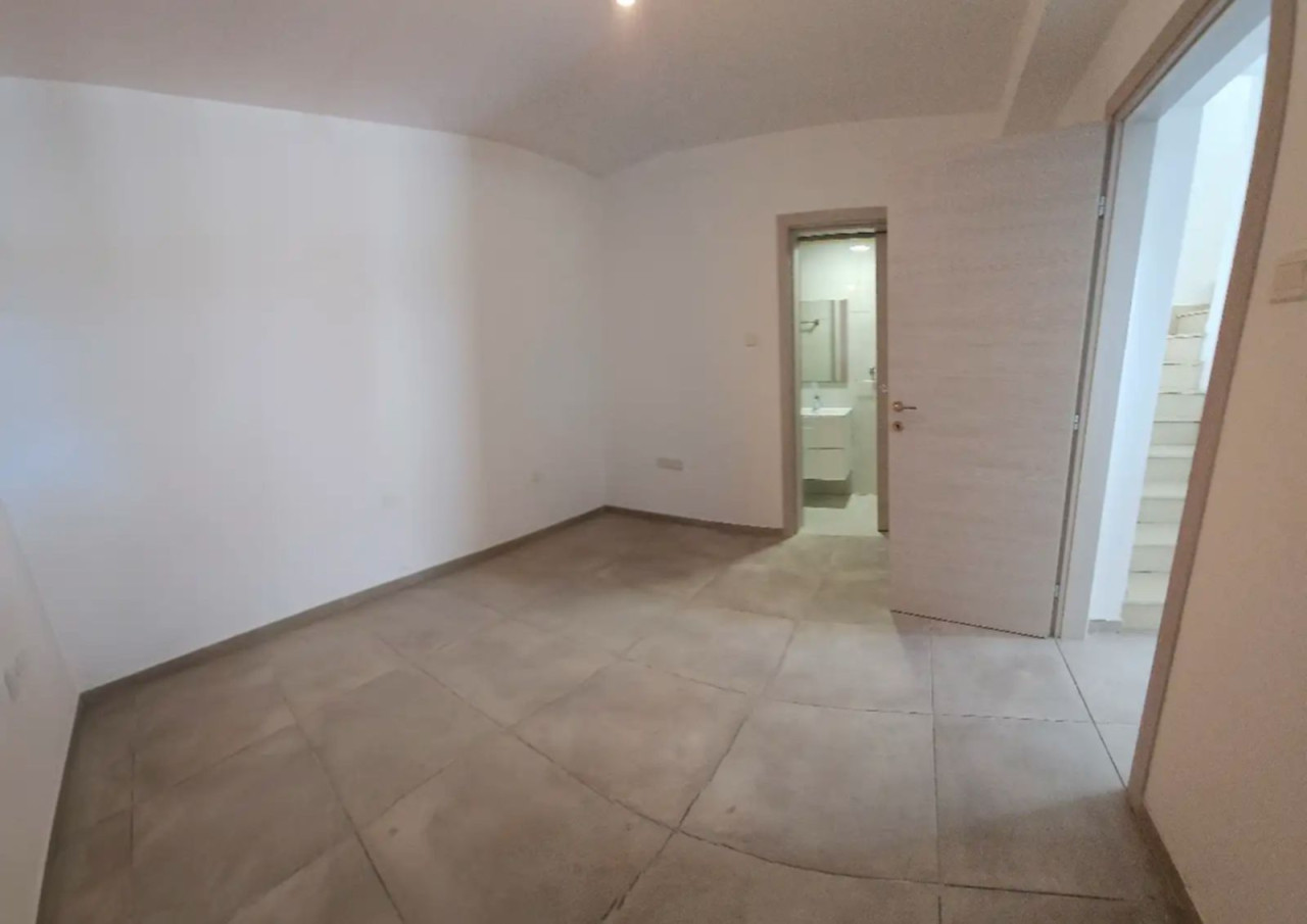 House (Maisonette) in Agios Athanasios, Limassol for Sale