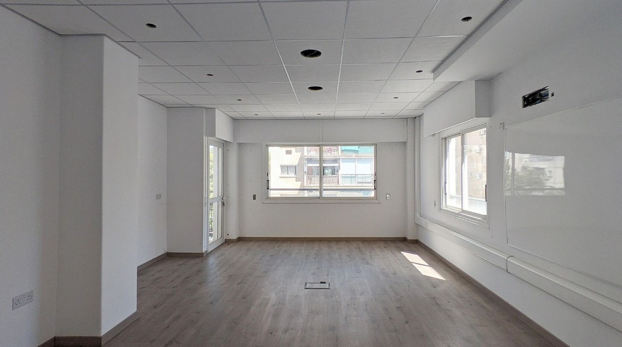 Commercial (Office) in Agioi Omologites, Nicosia for Sale