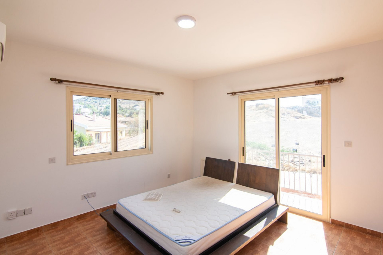 House (Semi detached) in Parekklisia, Limassol for Rent