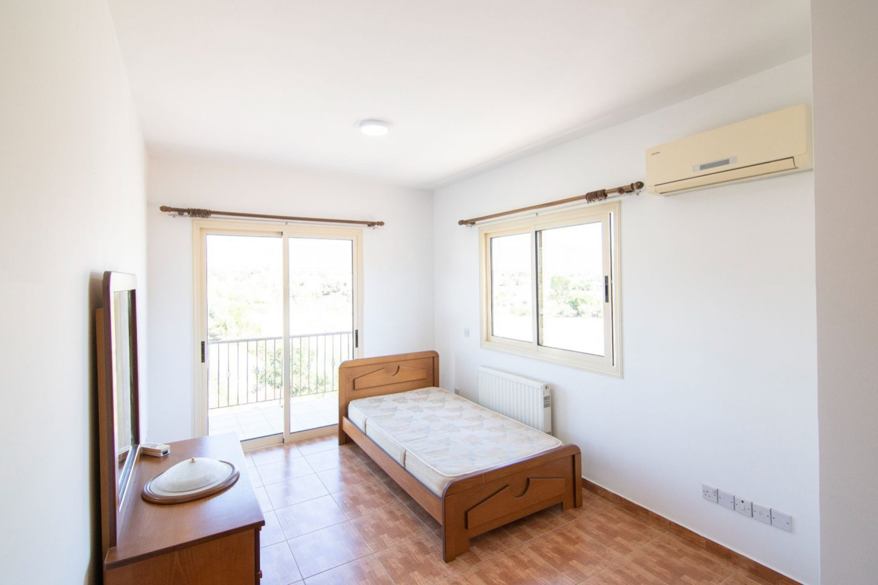 House (Semi detached) in Parekklisia, Limassol for Rent