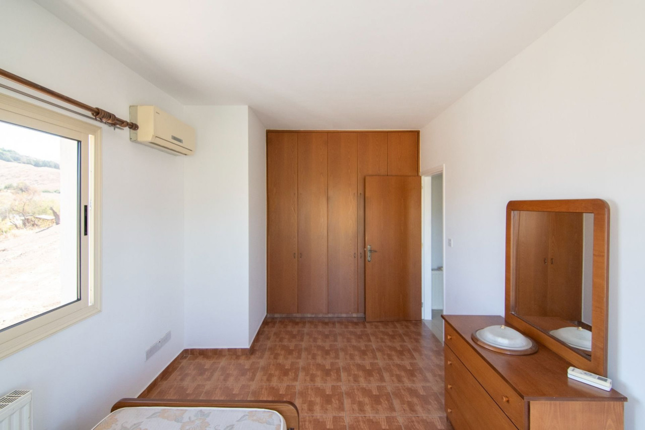 House (Semi detached) in Parekklisia, Limassol for Rent