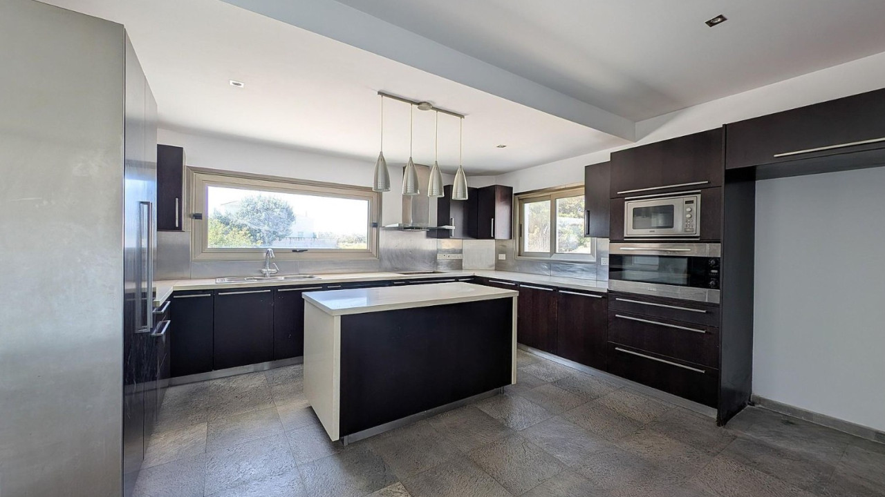 House (Detached) in Pano Deftera, Nicosia for Sale