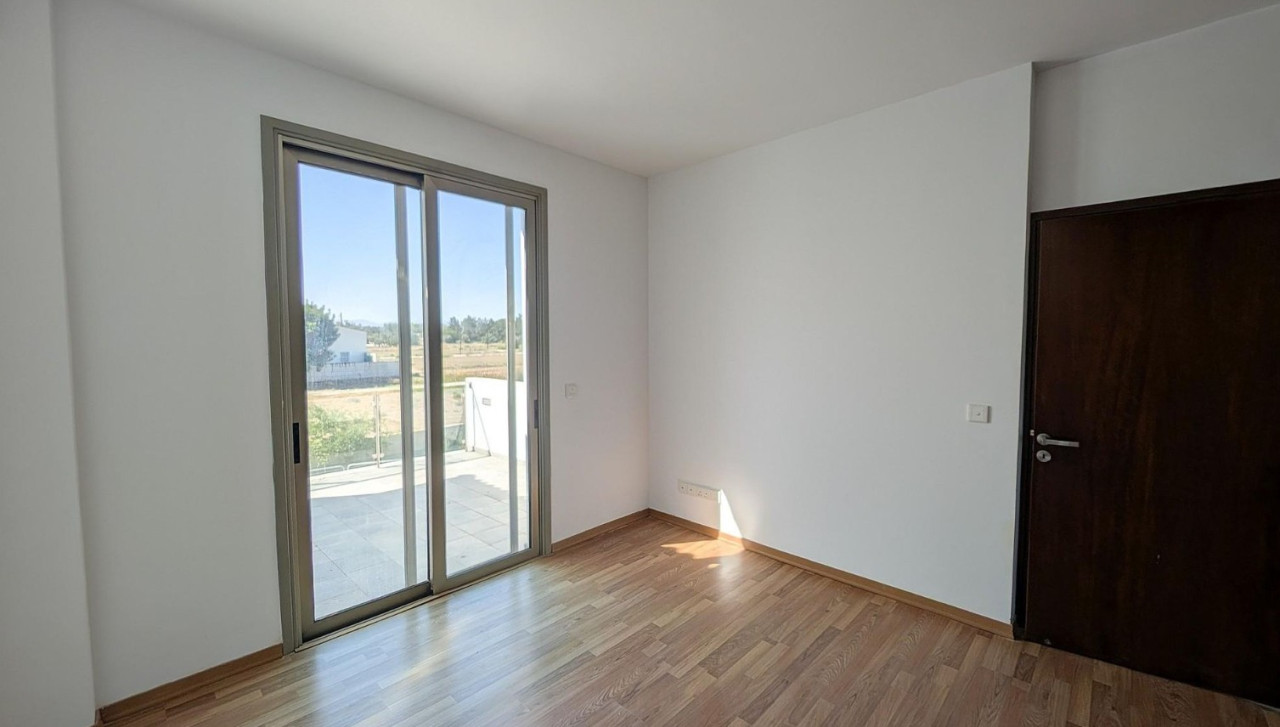 House (Detached) in Pano Deftera, Nicosia for Sale