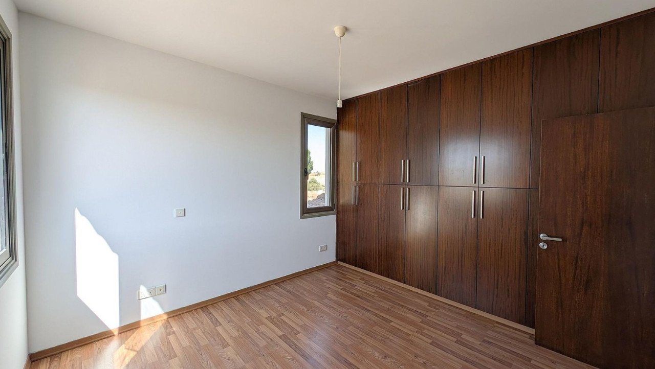 House (Detached) in Pano Deftera, Nicosia for Sale