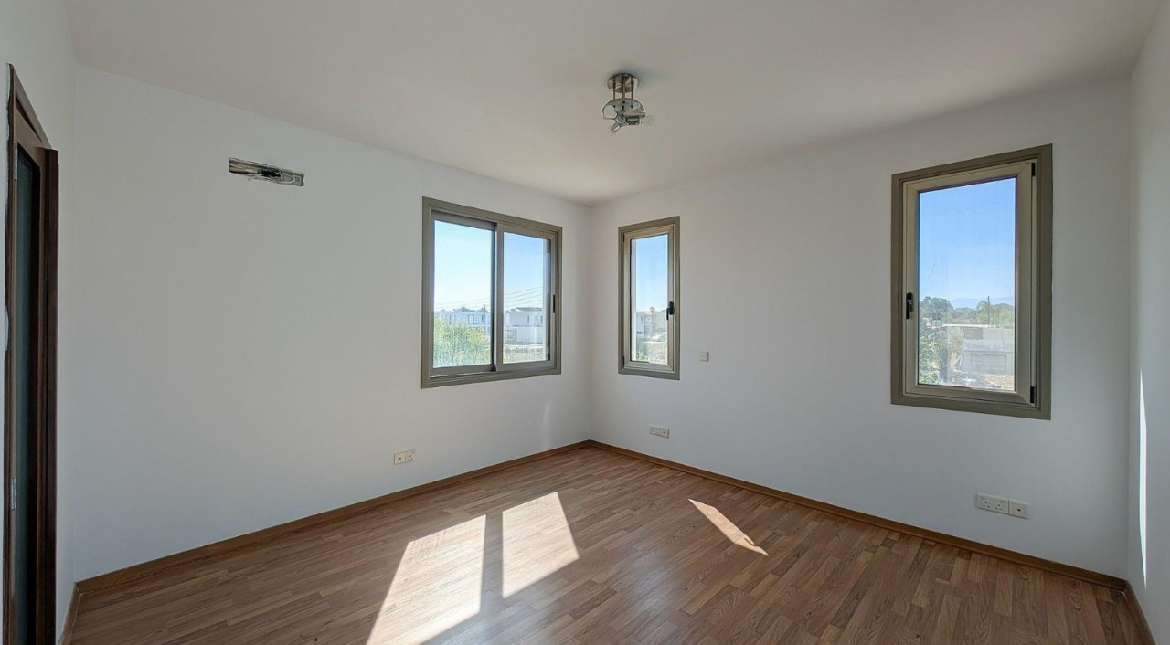 House (Detached) in Pano Deftera, Nicosia for Sale