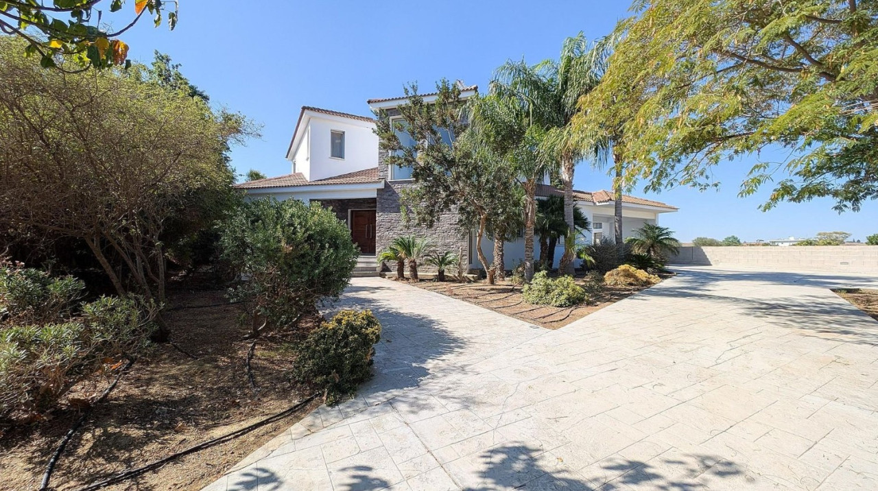 House (Detached) in Pano Deftera, Nicosia for Sale