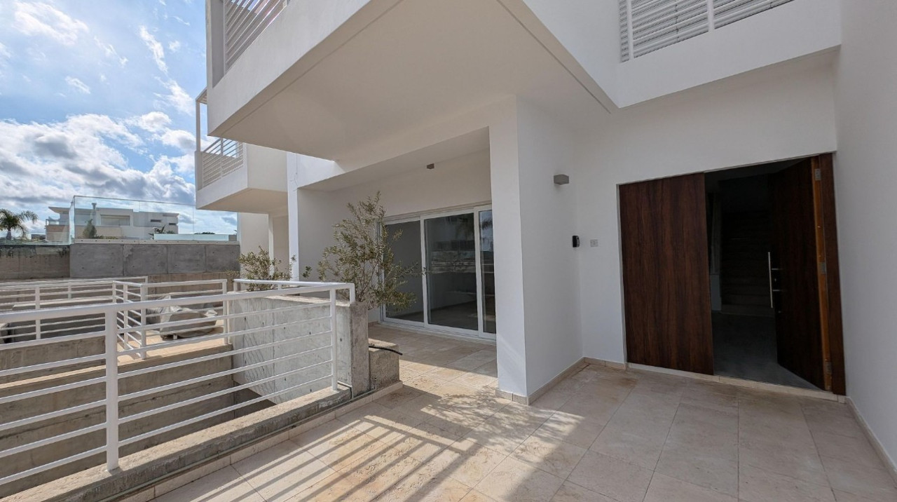 House (Maisonette) in Paralimni, Famagusta for Sale