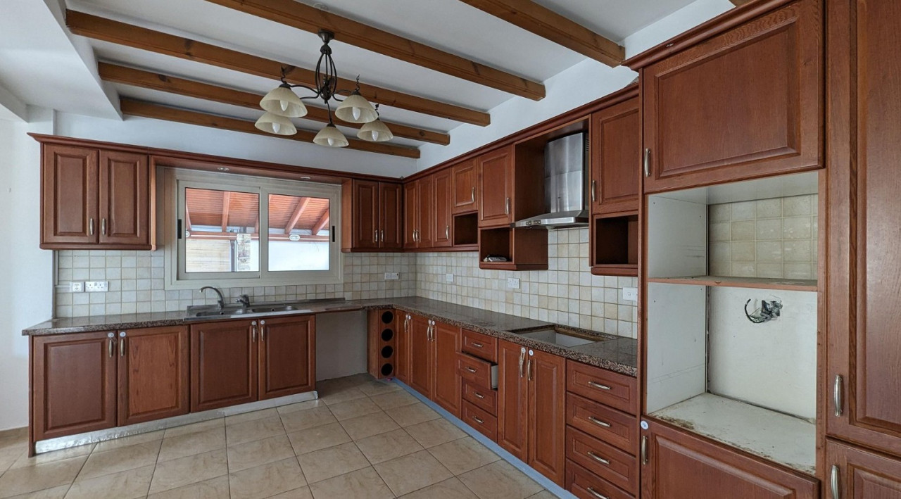 House (Detached) in Lakatamia, Nicosia for Sale