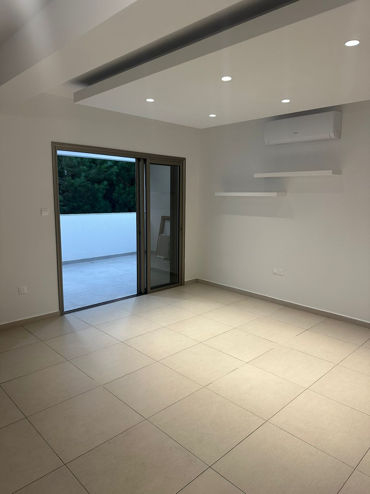 Apartment (Flat) in Zakaki, Limassol for Rent